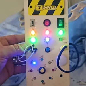 Zákazník J***y obdržel Montessori aktivní desku s LED světly.
