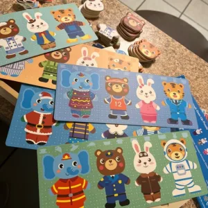 Obdrželi jsme Dřevěnou sadu puzzle na převlékání od zákaznice L***a.