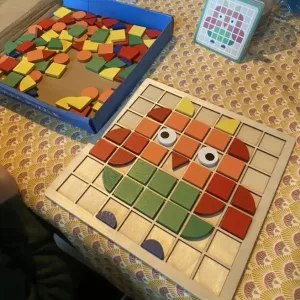Obdrželi jsme Dřevěnou geometrickou mozaiku ve tvaru od zákazníka K**e.