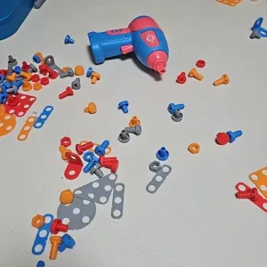 Obdržený Kreativní mozaikový vrták & Sada nástrojů pro děti od zákazníka D****u.