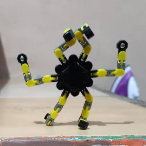 Customer K****n received a Transformable Fidget Spinner Robot.