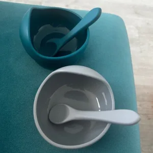 Received silicone suction bowl with spoon from customer V****a.