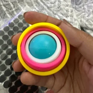 Obdržený Infinite Flip Ball Finger Fidget Spinner od zákazníka A***y.