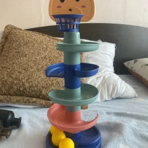Zákazník L***s obdržel Montessori Rotující Dráhu s Kutálejícími se Kuličkami.