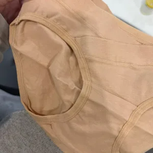 Obdržené těhotenské bavlněné kalhotky pod břichem od zákazníka C****a.